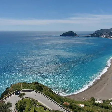 아파트 Symphony Sea View *
